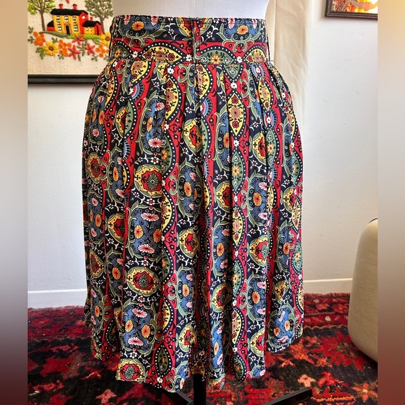 Vintage Esprit Button-Front Mosiac Skirt – Bold Floral Print – 1980s/90s - Picture 3 of 12